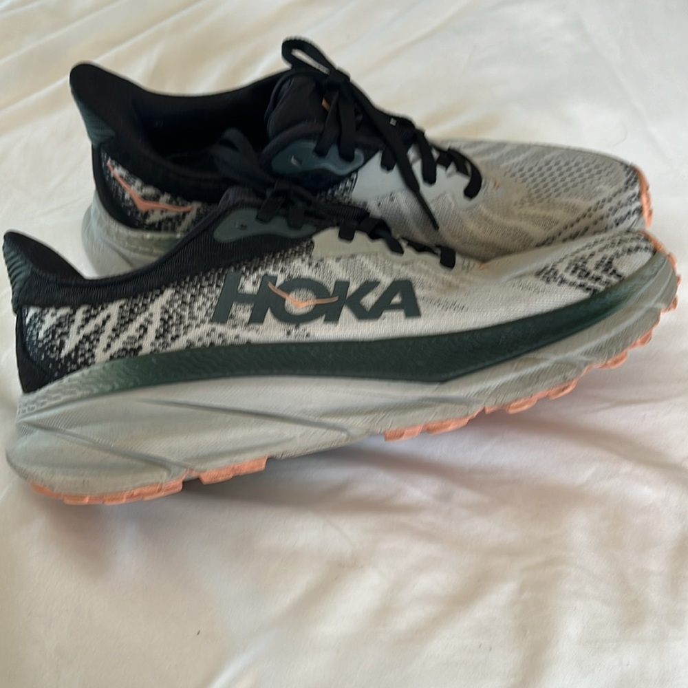 HOKA Challenger ATR 7 track running shoes harbor mist spruce grey mesh size 7.5